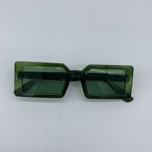 GREEN SUNGLASSES